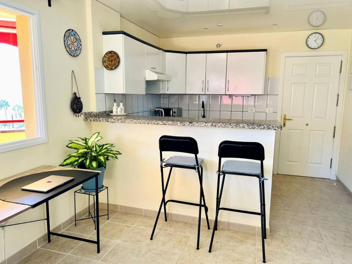 Cozy Beachfront Flat With Pool & Panoramic Sea View Terrace Apartment Puerto de Santiago  Exterior photo